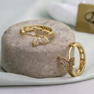 BRINCO ARGOLA BORBOLETA CRAVEJADO ZIRCÔNIA BANHADO A OURO 18K