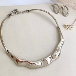 COLAR ARO ORGÂNICO MARTELADO