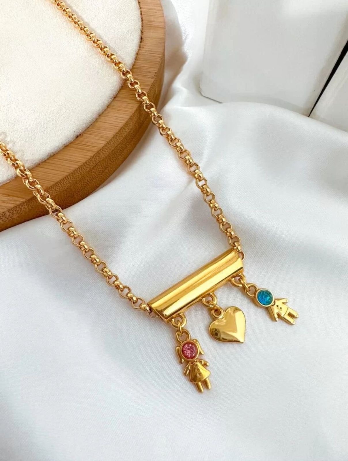 COLAR ELO PORTUGUÊS EM VERNIZ ITALIANO PERSONALIZADO CASAL