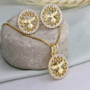 CONJUNTO BRINCO E COLAR ESPÍRITO SANTO BANHADO A OURO 18K