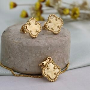 CONJUNTO BRINCO E COLAR TREVO DOURADO BANHADO A OURO 18K